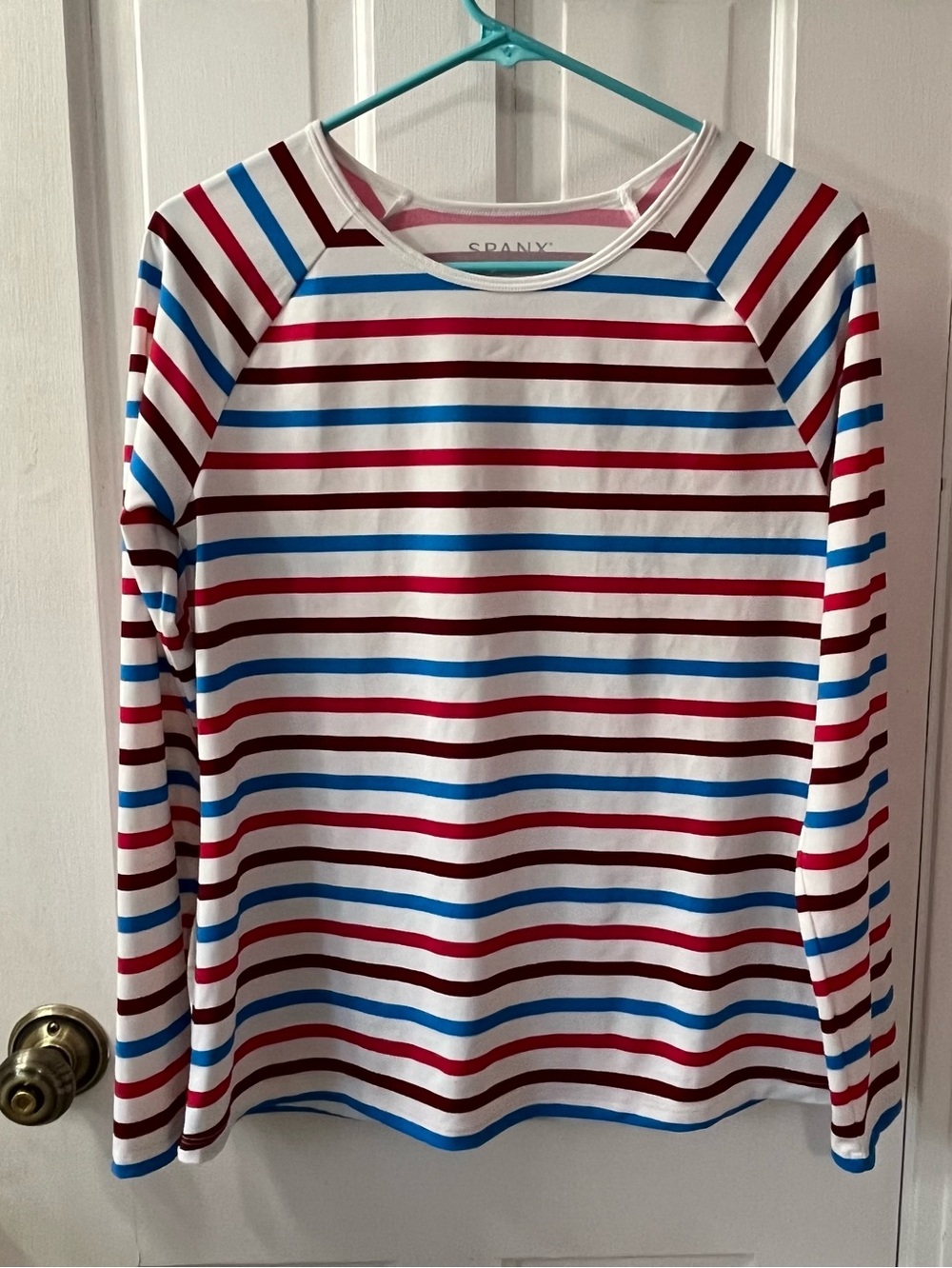 SPANX Long Sleeve Swim Shirt Rash Guard in Ocean Stripe Hibiscus. Size Medium